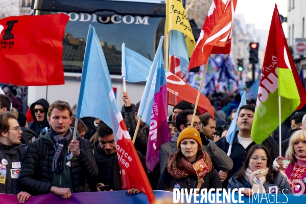 Les jeunes manifestent contre la réforme des retraites