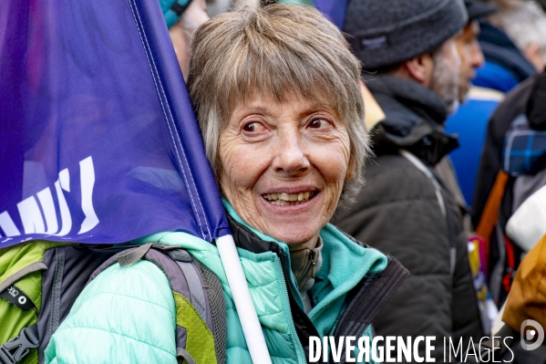 Les jeunes manifestent contre la réforme des retraites