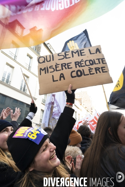 La jeunesse manifeste contre la reforme des retraites, à paris