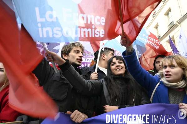 La jeunesse manifeste contre la reforme des retraites, à paris