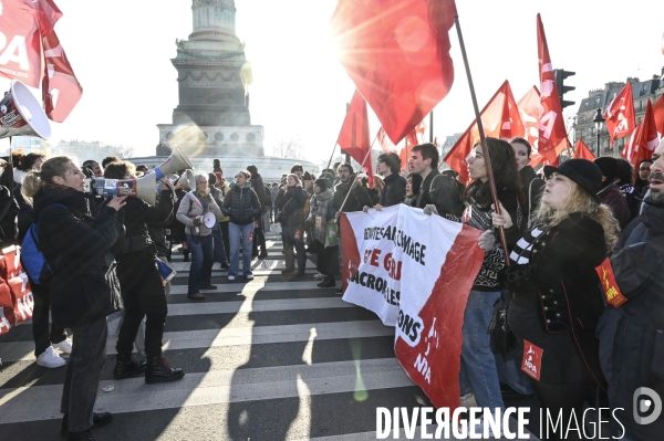 La jeunesse manifeste contre la reforme des retraites, à paris