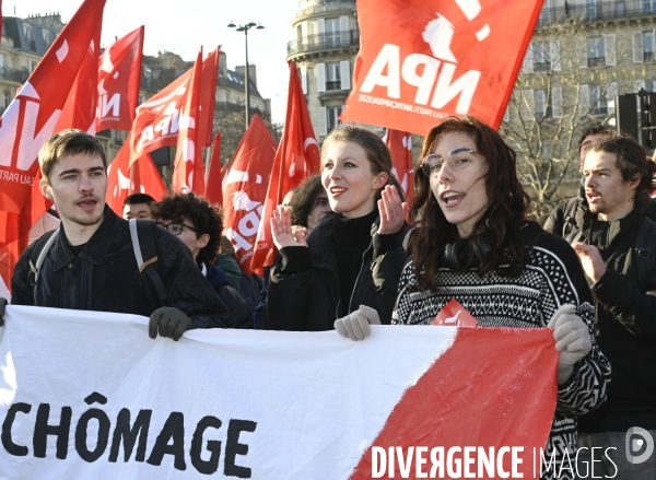 La jeunesse manifeste contre la reforme des retraites, à paris