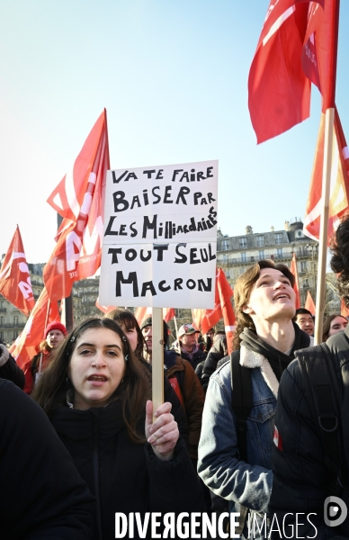 La jeunesse manifeste contre la reforme des retraites, à paris