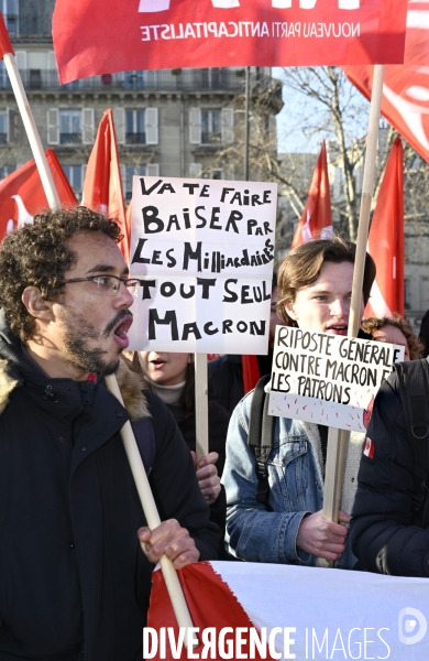 La jeunesse manifeste contre la reforme des retraites, à paris