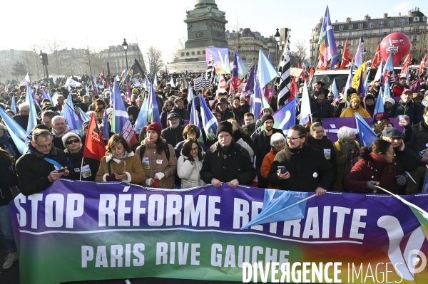 La jeunesse manifeste contre la reforme des retraites, à paris