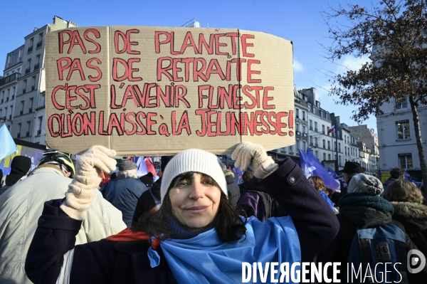 La jeunesse manifeste contre la reforme des retraites, à paris