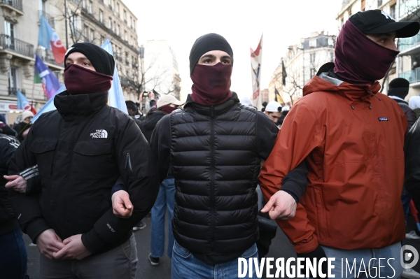 La jeunesse manifeste contre la reforme des retraites, à paris