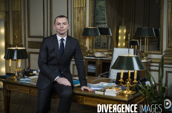 Portrait d olivier dussopt, ministre du travail.