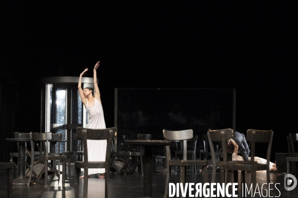 CAF¢ MÜLLER de Pina Bausch