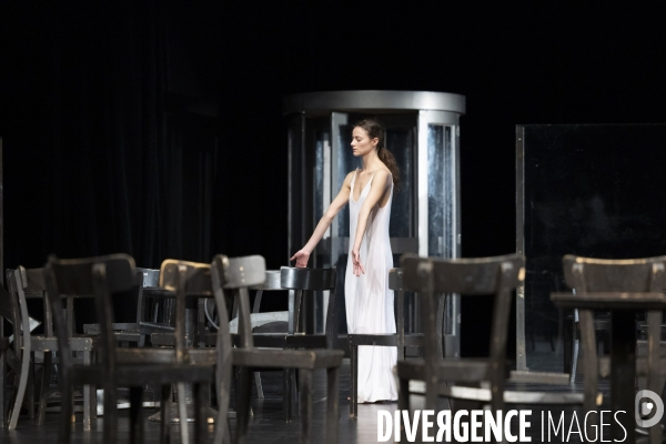 CAF¢ MÜLLER de Pina Bausch