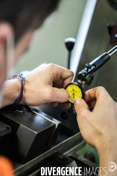 Apprentissage en mécanique de précision au CFA des Compagnons du Devoir de Colomiers.