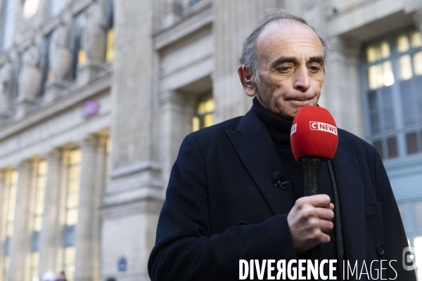 Eric ZEMMOUR devant la  Gare du Nord contre l insécurité dans les transports