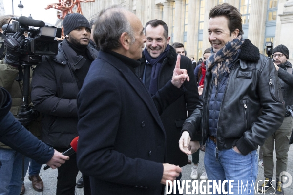 Eric ZEMMOUR devant la  Gare du Nord contre l insécurité dans les transports