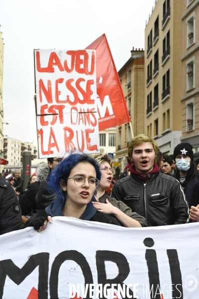 Les jeunes à la manifestation contre la reforme des retraites, paris