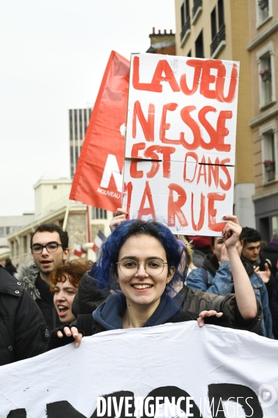 Les jeunes à la manifestation contre la reforme des retraites, paris