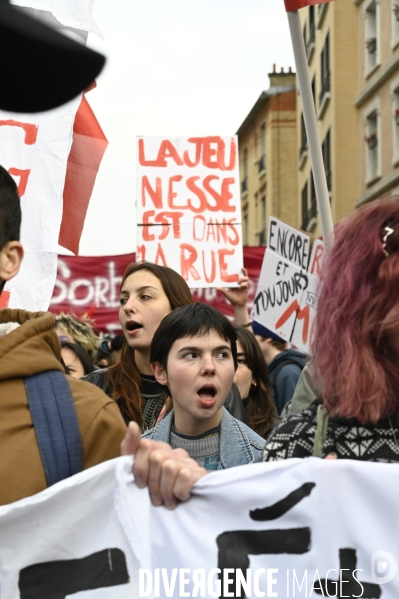 Les jeunes à la manifestation contre la reforme des retraites, paris