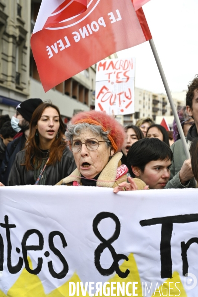 Les jeunes à la manifestation contre la reforme des retraites, paris