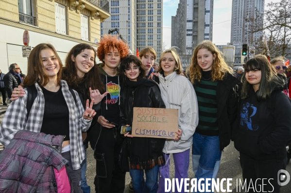 Les jeunes à la manifestation contre la reforme des retraites, paris