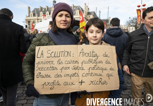 Les jeunes à la manifestation contre la reforme des retraites, paris