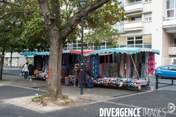 Le marché de Saint-Denis - Illustration