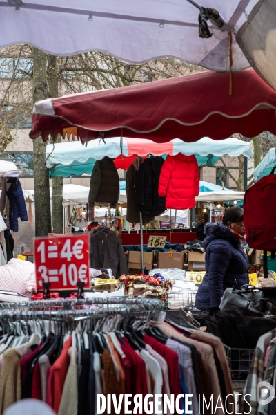 Le marché de Saint-Denis - Illustration