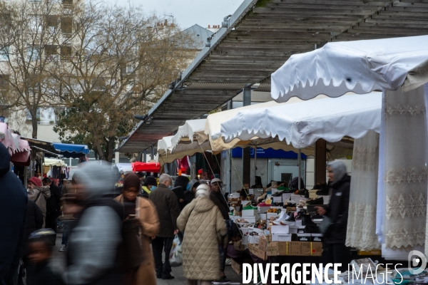 Le marché de Saint-Denis - Illustration