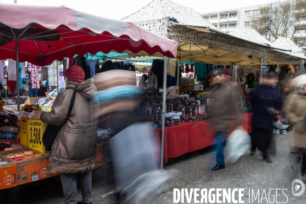 Le marché de Saint-Denis - Illustration