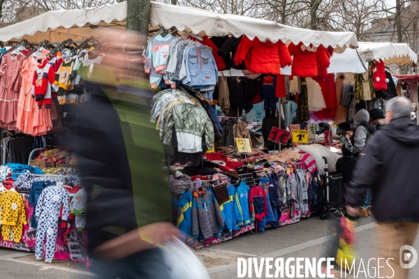 Le marché de Saint-Denis - Illustration