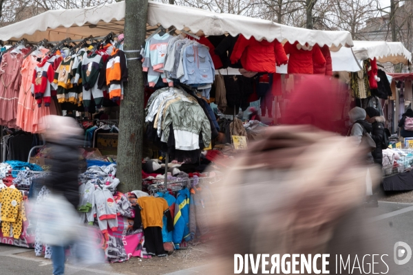 Le marché de Saint-Denis - Illustration