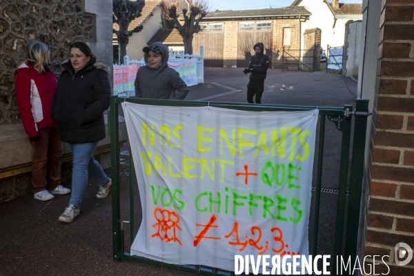 Contre la fermeture de classes dans l Eure