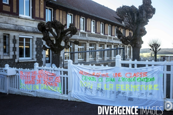 Contre la fermeture de classes dans l Eure