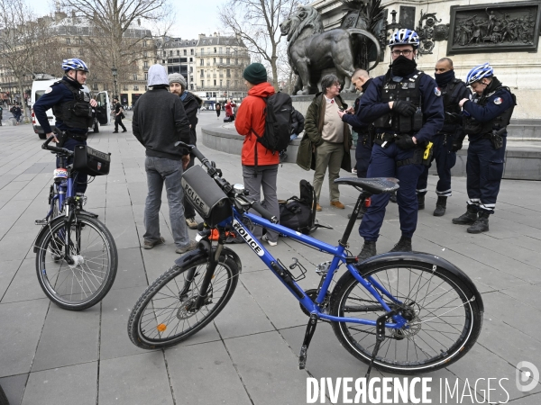 Action d  Extinction Rebellion en soutien à la contestation iranienne, aux femmes iraniennes, et contre le pouvoir en Iran.