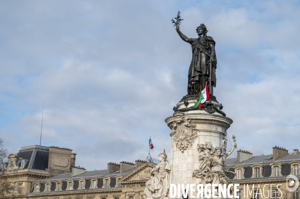 Action d  Extinction Rebellion en soutien à la contestation iranienne, aux femmes iraniennes, et contre le pouvoir en Iran.