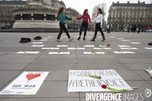 Action d  Extinction Rebellion en soutien à la contestation iranienne, aux femmes iraniennes, et contre le pouvoir en Iran.