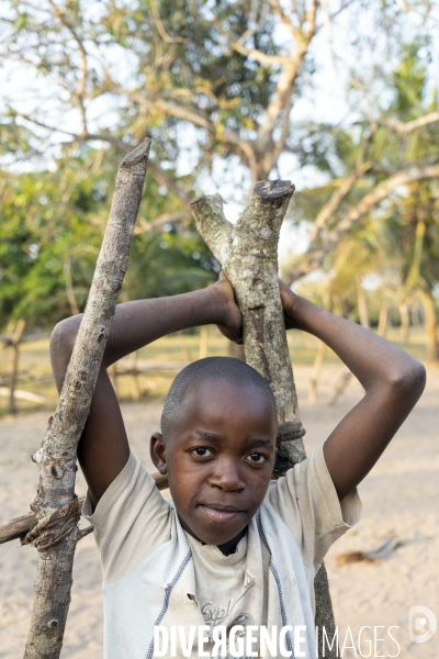 Jelusio gamin de la brousse Mozambicaine
