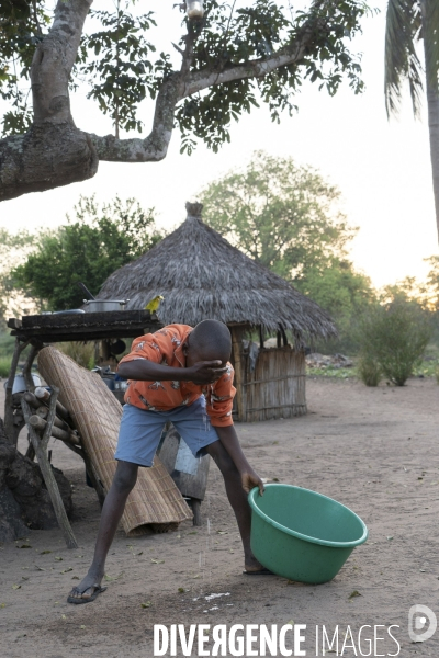 Jelusio gamin de la brousse Mozambicaine