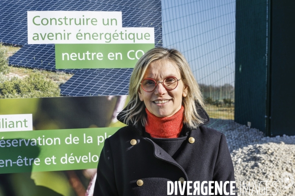 Ministre de la Transition énergétique, Agnès Pannier-Runacher visite une centrale photovoltaïque