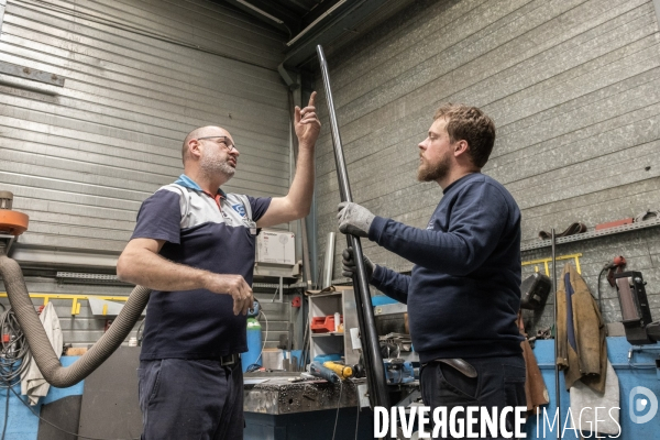 Apprentissage en carrosserie industrielle chez les compagnons du devoir et du tour de france