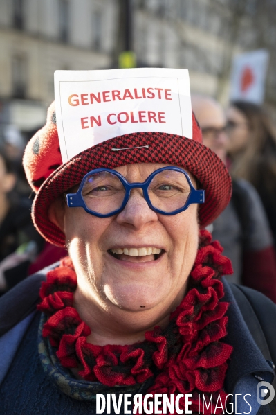 Manifestation des médecins contre la loi RIST, et pour demander une augmentation du prix de la consultation . Demonstration of doctors in Paris.