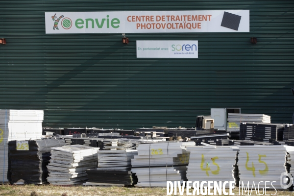 ENVIE 2E est une usine de recyclage de panneaux solaires photovoltaïques