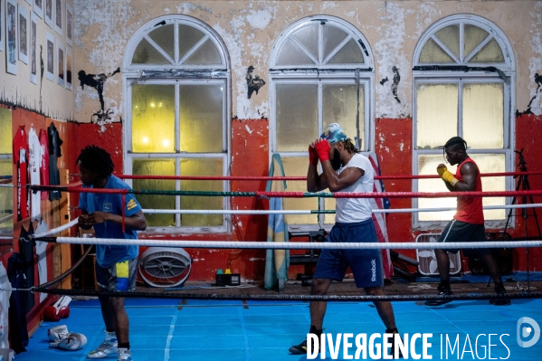 Boxe thaïlandaise. Eyes on Mainstreet