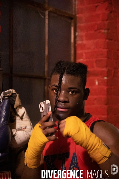 Boxe thaïlandaise. Eyes on Mainstreet