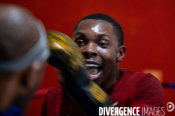 Boxe thaïlandaise. Eyes on Mainstreet