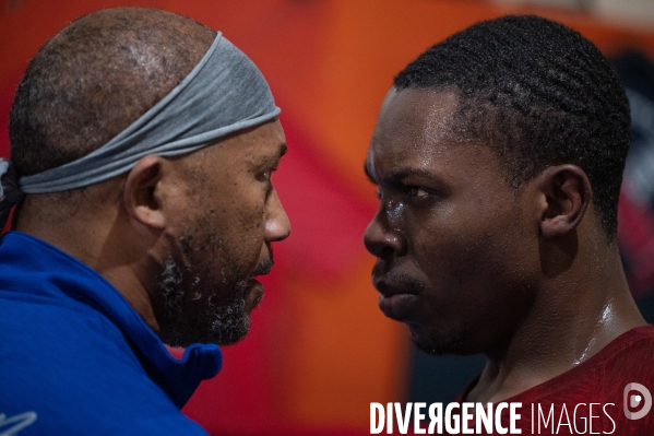 Boxe thaïlandaise. Eyes on Mainstreet