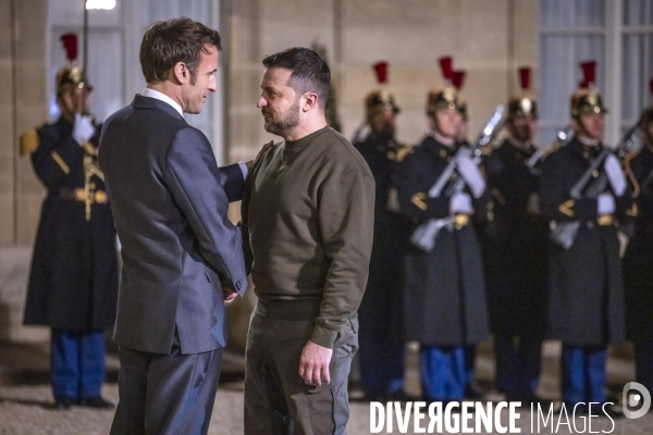 Emmanuel Macron reçoit Volodymyr Zelensky et Olaf Scholz