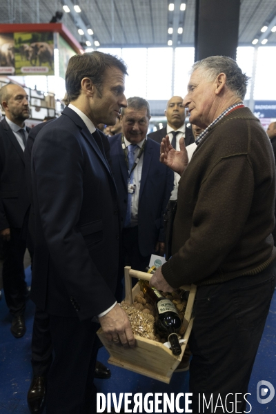 Emmanuel MACRON visite le Salon de l Agriculture