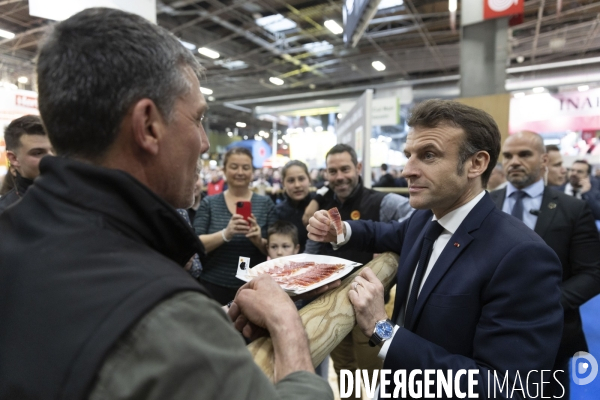 Emmanuel MACRON visite le Salon de l Agriculture