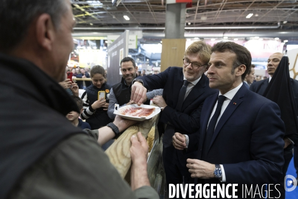 Emmanuel MACRON visite le Salon de l Agriculture