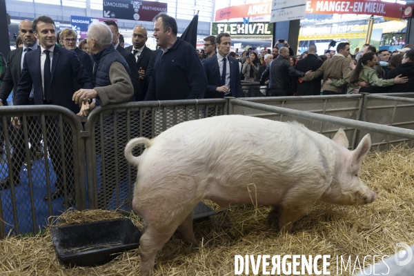 Emmanuel MACRON visite le Salon de l Agriculture