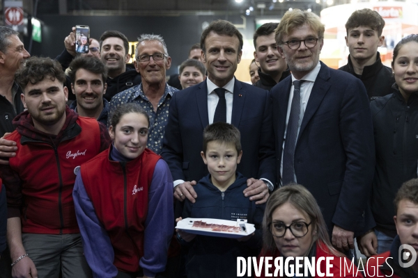 Emmanuel MACRON visite le Salon de l Agriculture